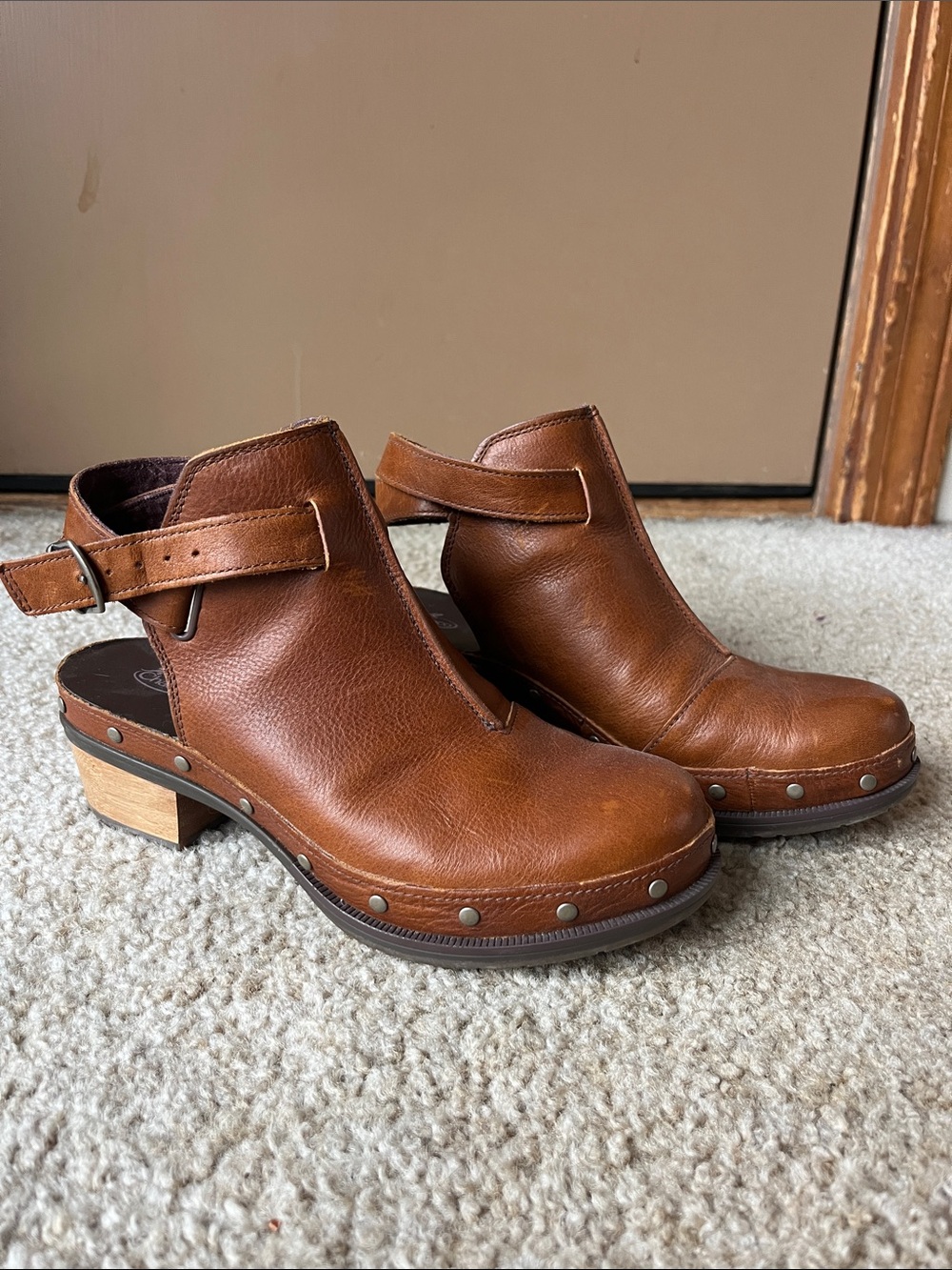 Clogs